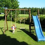 schaukel mit rutsche